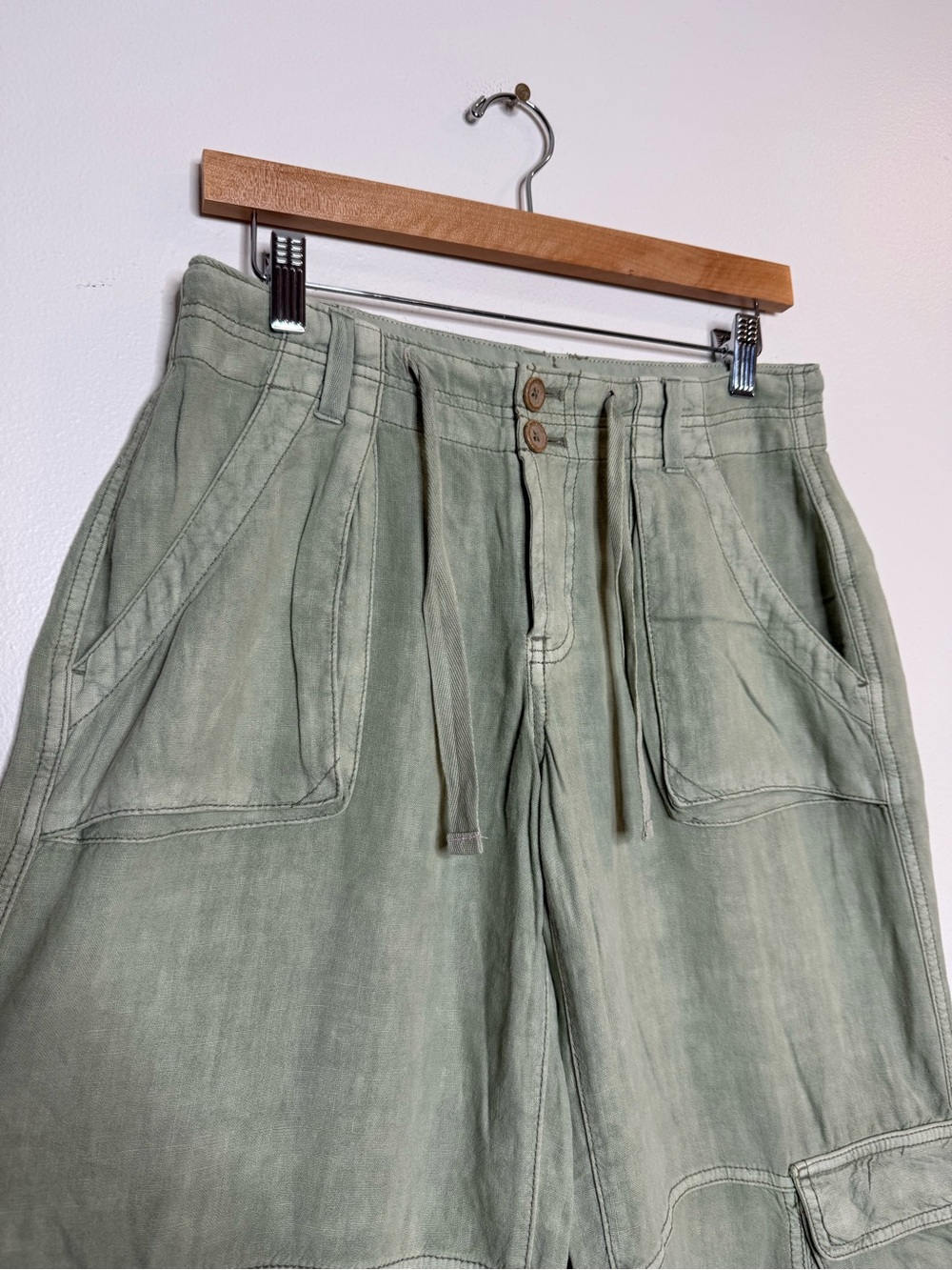 Anthropologie Pilcro Beach Cargo Trousers in green size 26 linen blend - Picture 6 of 10